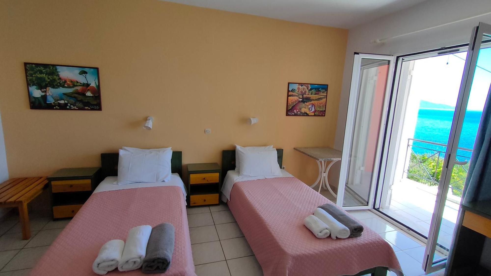 Mema'S Apartment Agia Efimia エクステリア 写真
