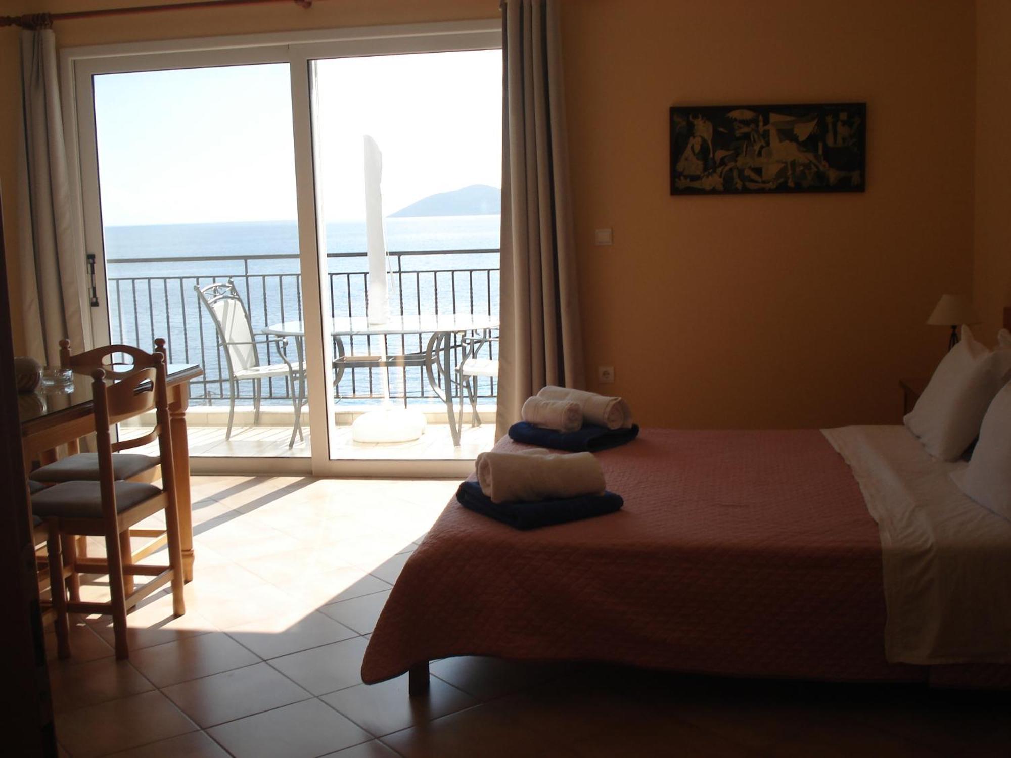 Mema'S Apartment Agia Efimia エクステリア 写真
