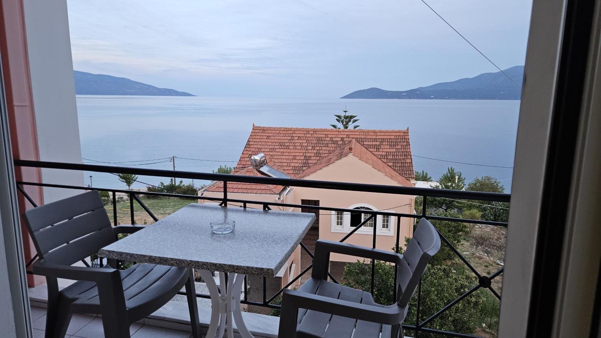 Mema'S Apartment Agia Efimia 部屋 写真